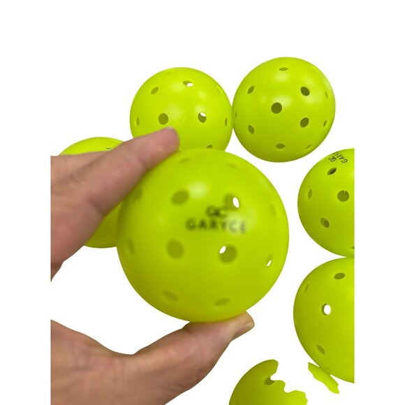Garyce Pickleball Set 4  fiberglass honeycomb paddles 9 balls With Bag SKU 7163 - Picture 5 of 7